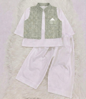 (14 August Theme) White Kurta-Green Vasecot & White Shalwar